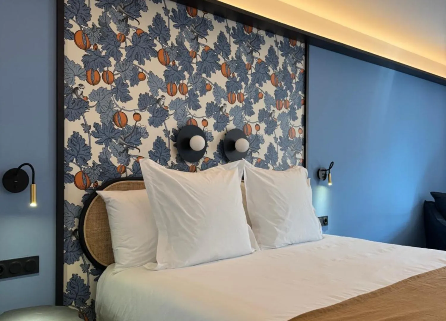 Hotel Divino & Aparthotel Figueras 4*,