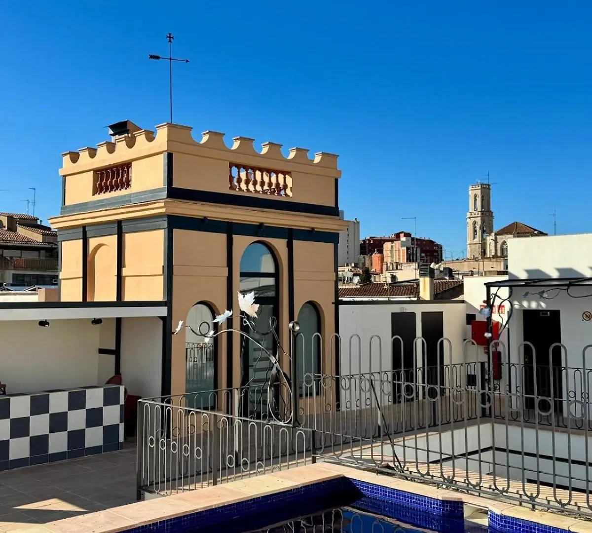 Hotel Divino & Apartments Figueras