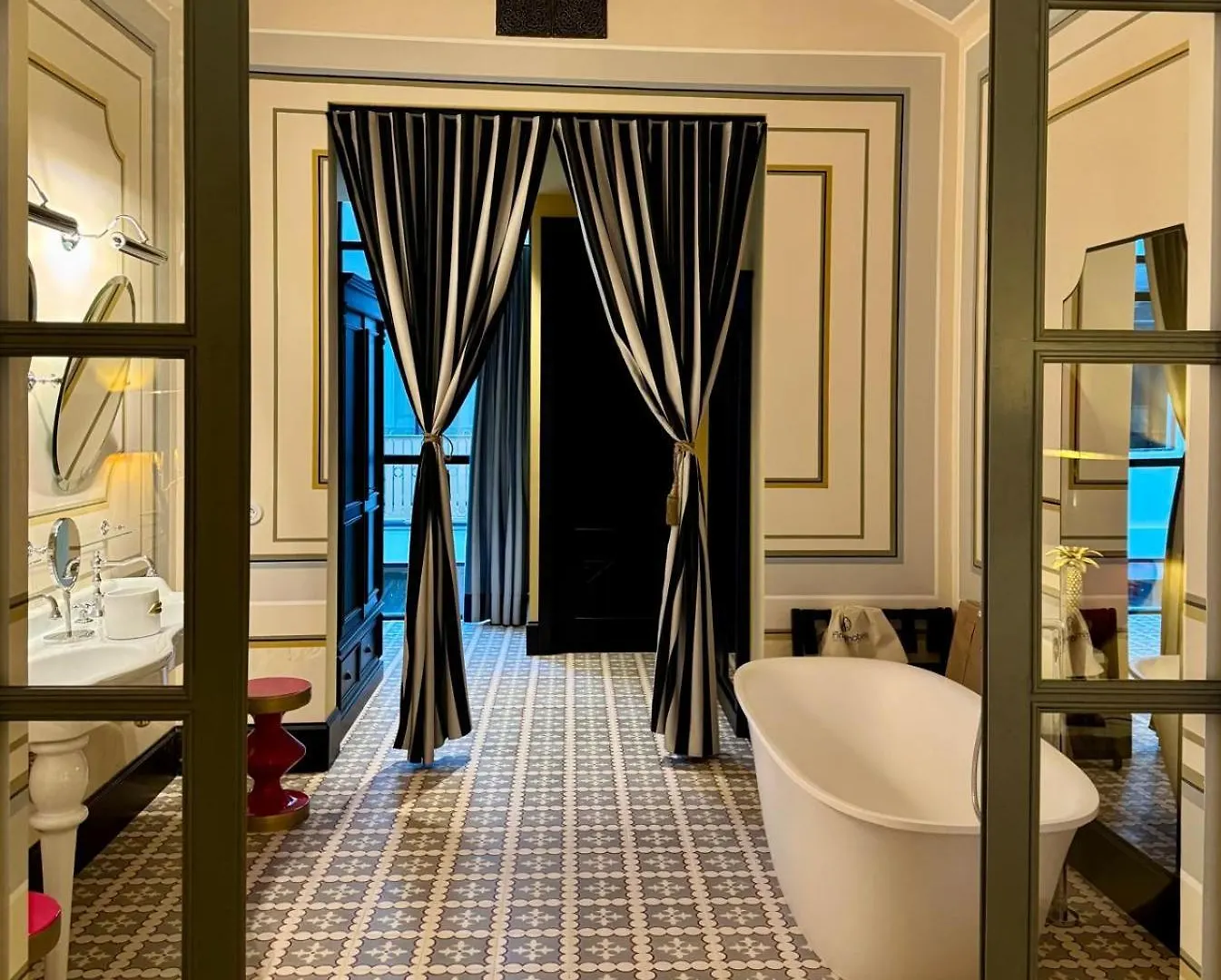 Hotel Divino & Apartments Figueras