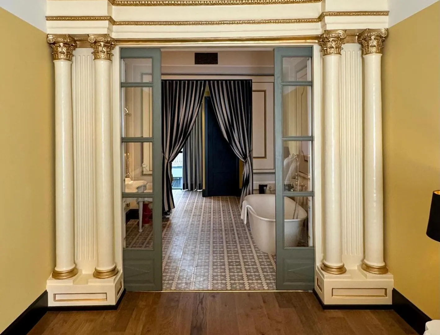 Hotel Divino & Apartments Figueras