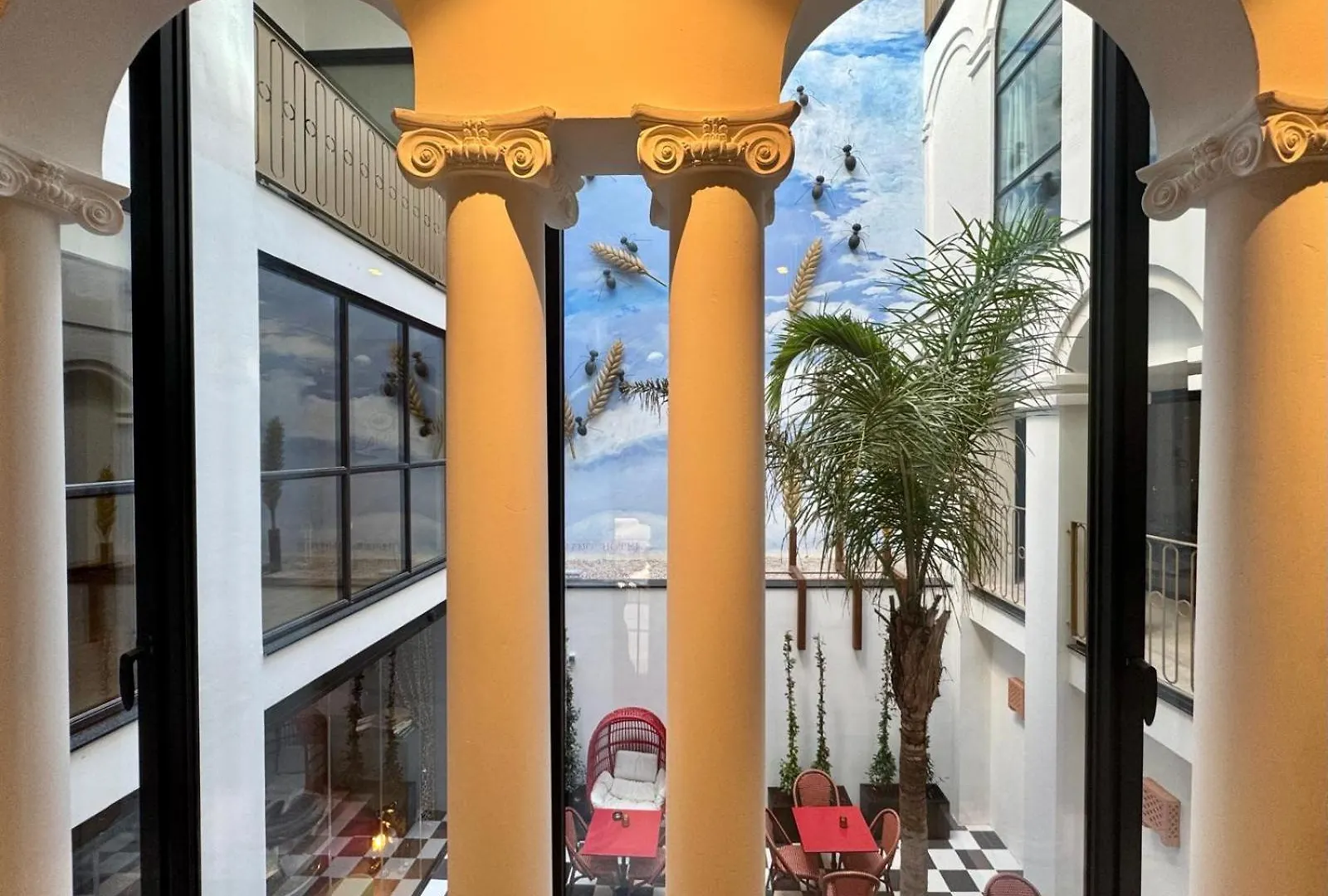 Hotel Divino & Apartments Figueras España