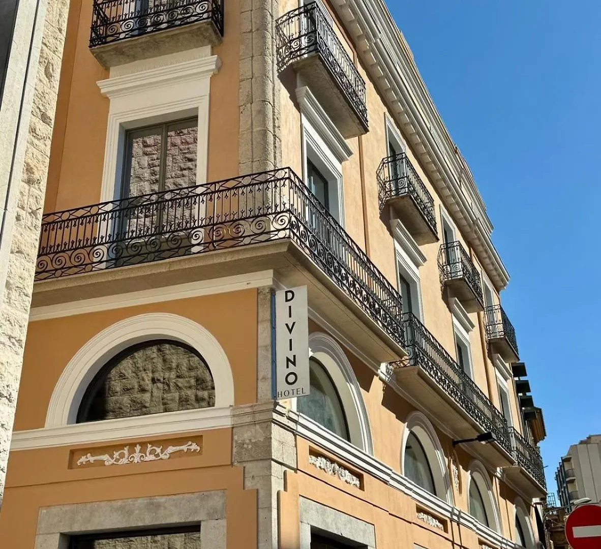 Hotel Divino & Apartments Figueras