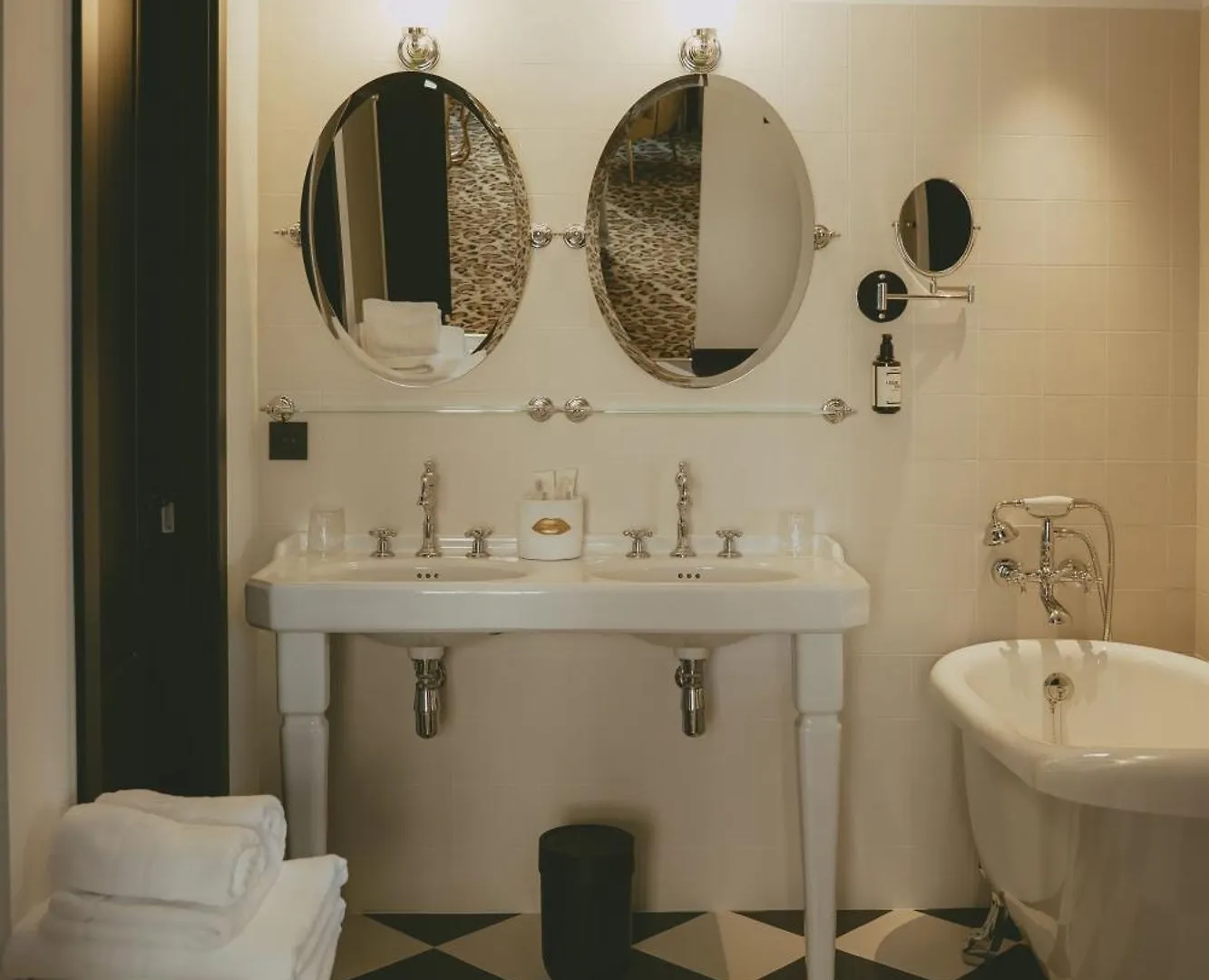 Hotel Divino & Aparthotel Figueres