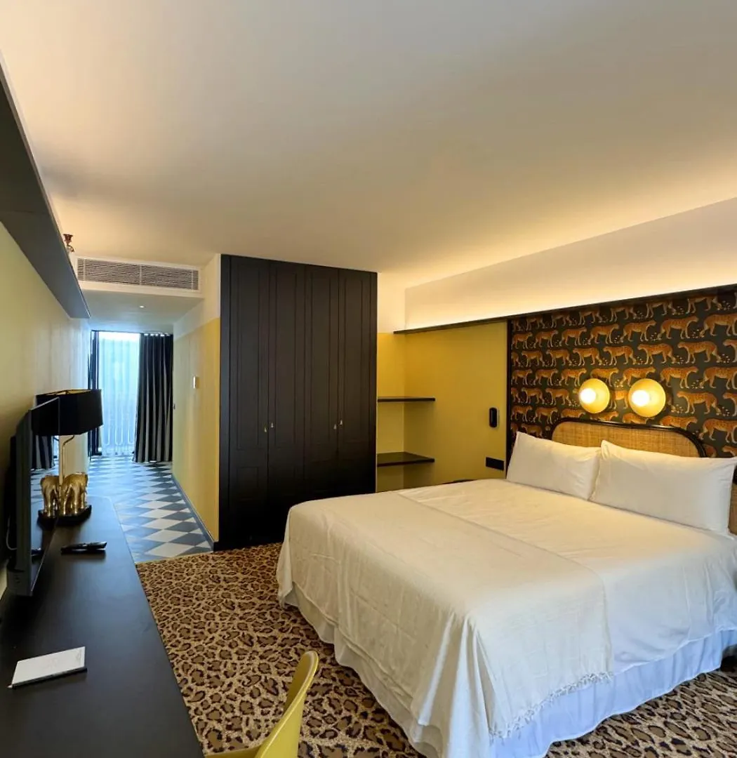 Hotel Divino & Aparthotel Figueres  Spain