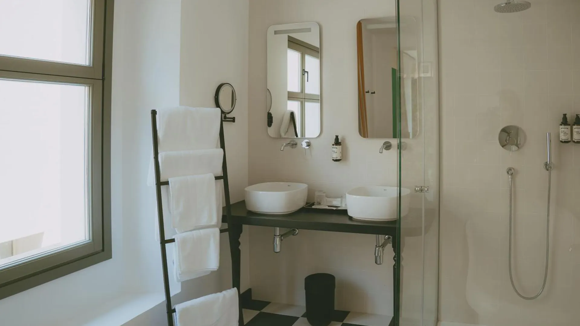 Hotel Divino & Aparthotel Figueres